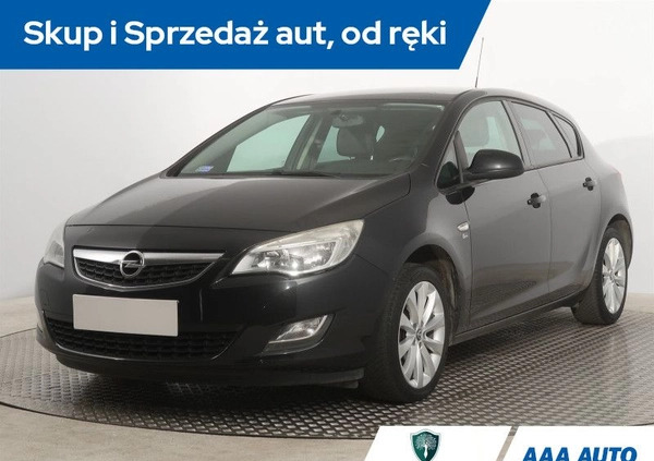 Opel Astra cena 21000 przebieg: 262941, rok produkcji 2011 z Brzozów małe 154